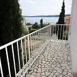 Apartamento By The Sea Selce, Crikvenica - 4801 *