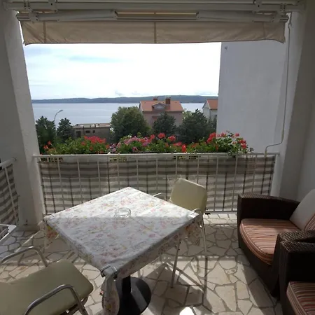 Apartment Apartments By The Sea Selce, Crikvenica - 4801 Selce